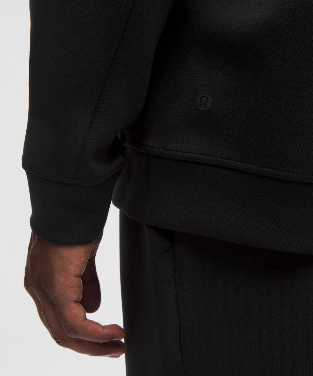 Smooth Spacer Classic-Fit Crew