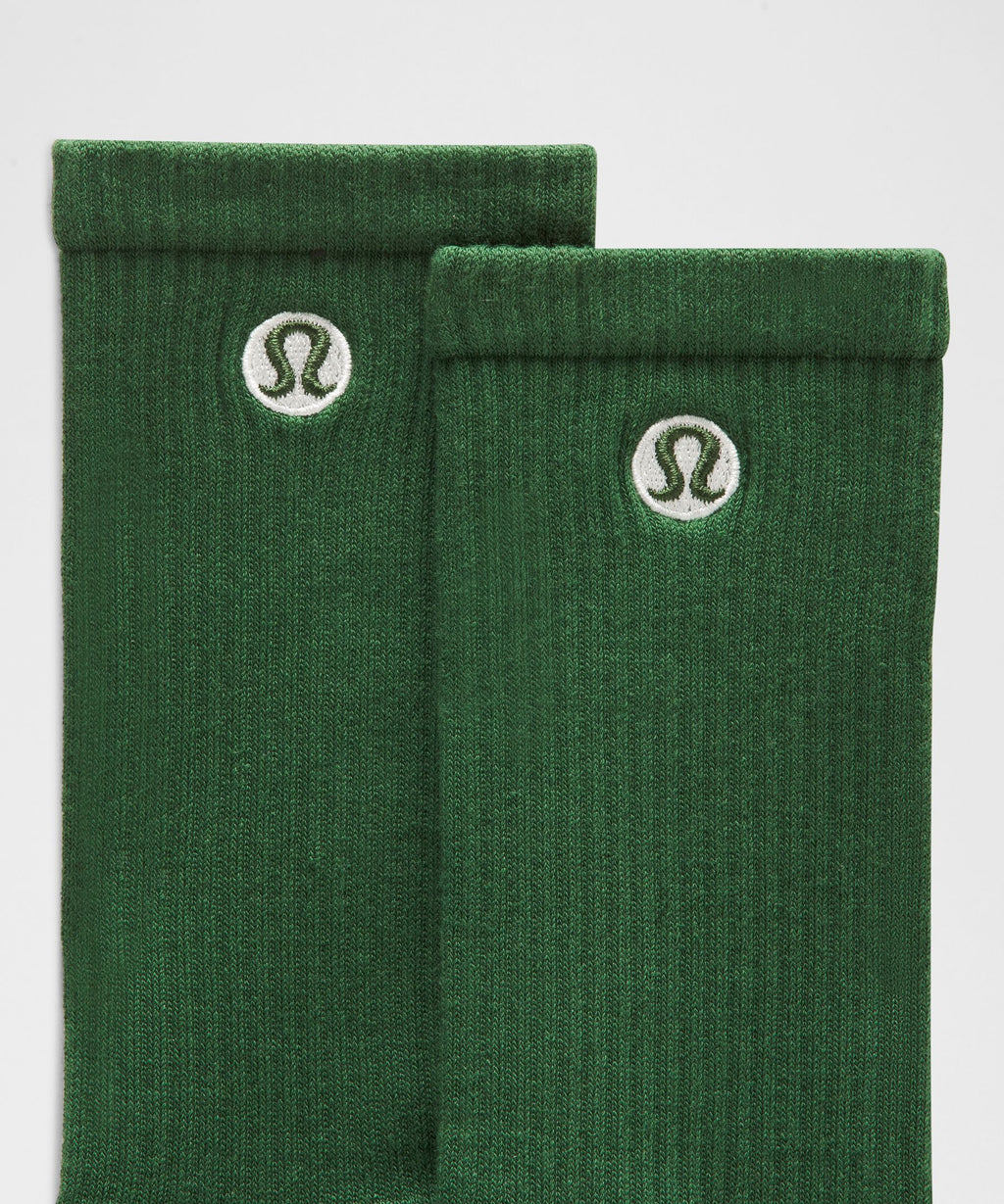 Unisex Daily Essential Crew Socks