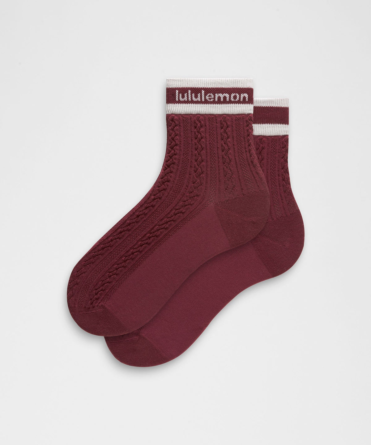 Unisex Cable-Knit Quarter Socks