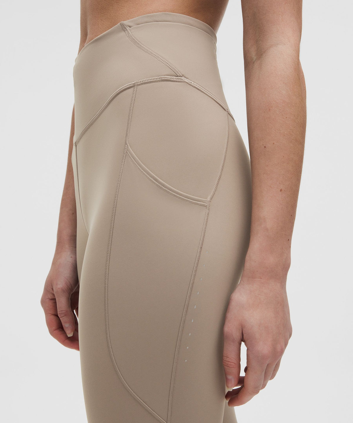 Fast and Free High-Rise Tight 25"5 Pocket