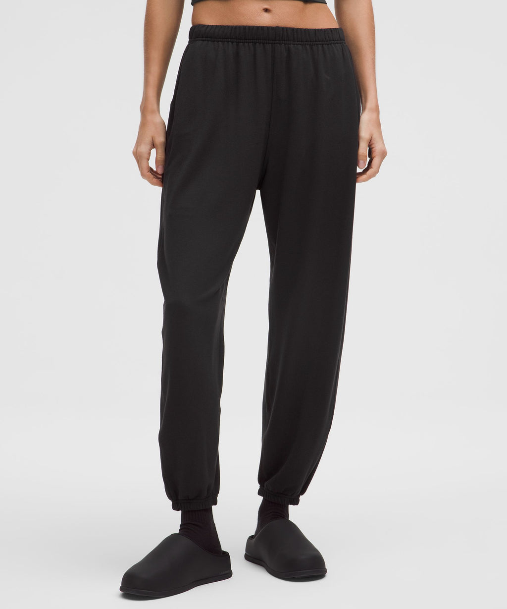 BeCalm Oversized Mid-Rise Pant