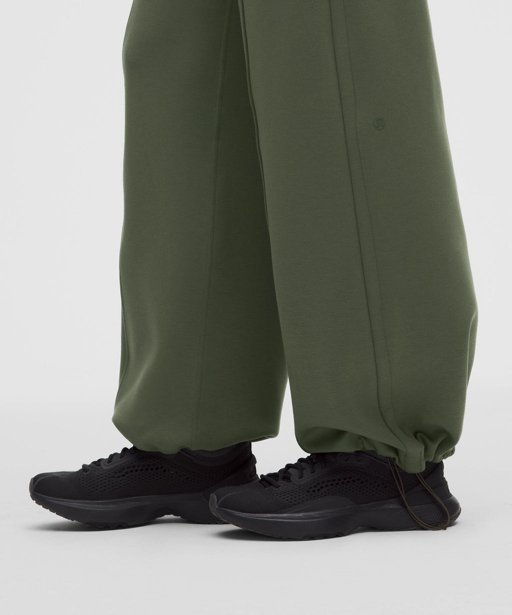 Smooth Spacer High-Rise Wide-Leg PantRegular
