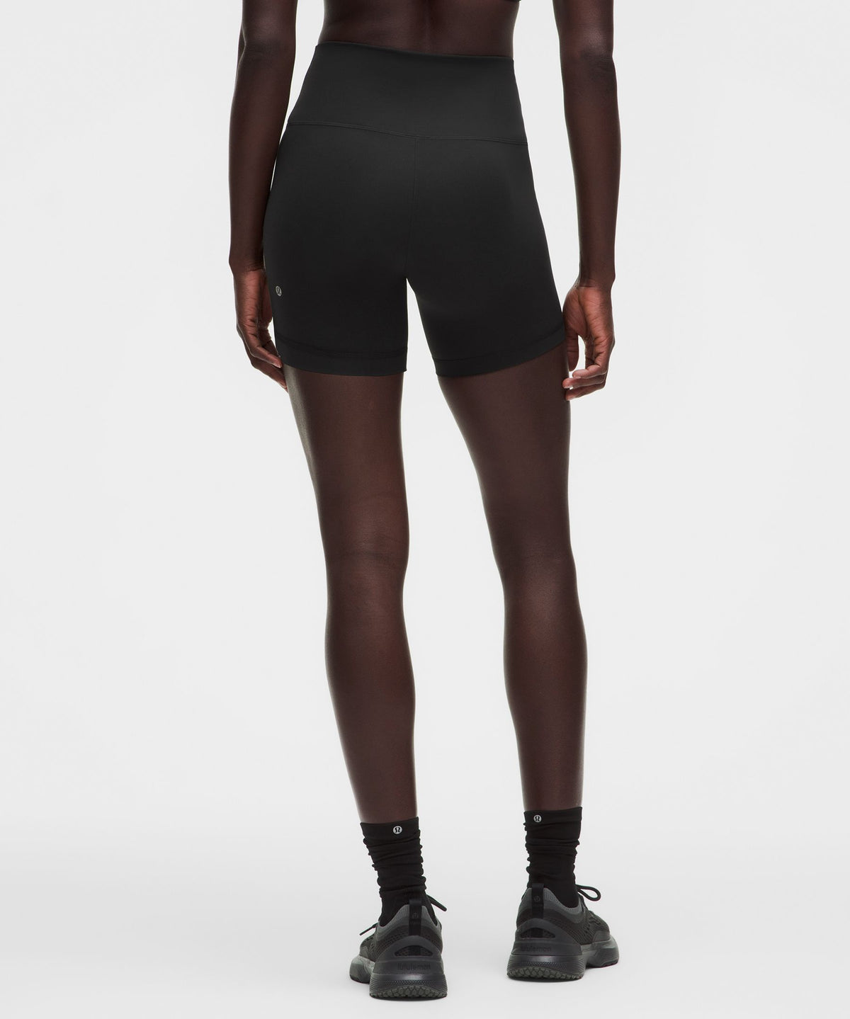 Wunder Train No Line High-Rise Short 6"