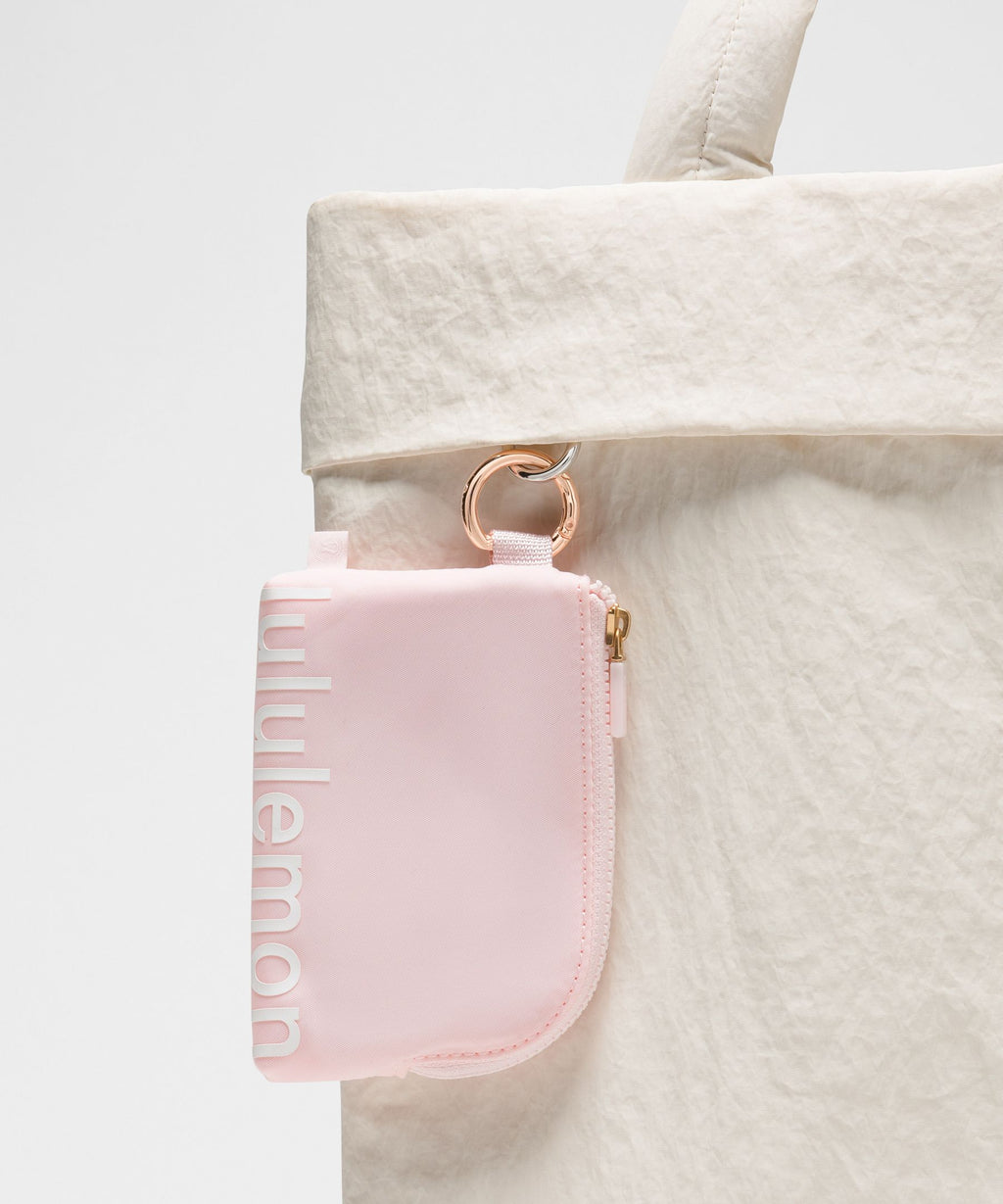 Clippable Card Pouch