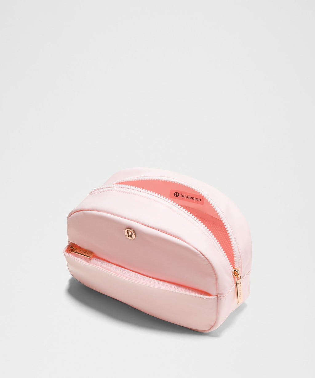 City Essentials Pouch 4L