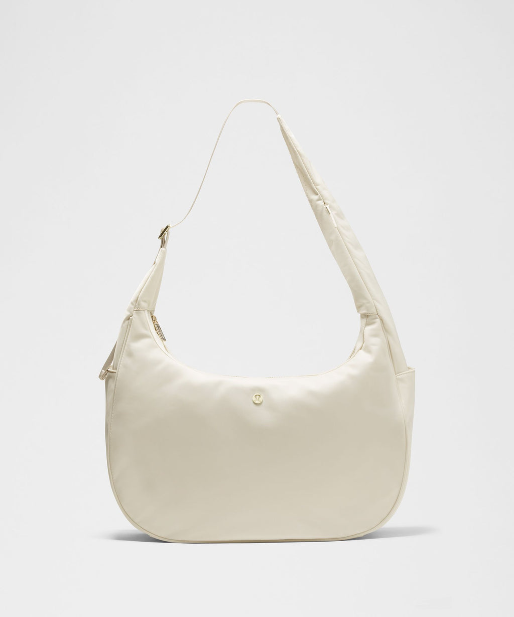 City Essentials Oversized Shoulder Bag 18L
